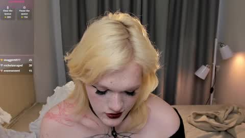 lollita online show from 04-23-26, 12:51