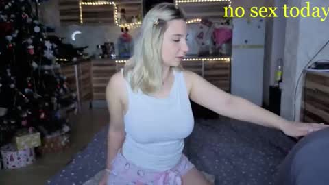 Snapshot of lollove24 chatting on 12-05-25, 03:30 lollove24 online show from 12-05-25, 03:30