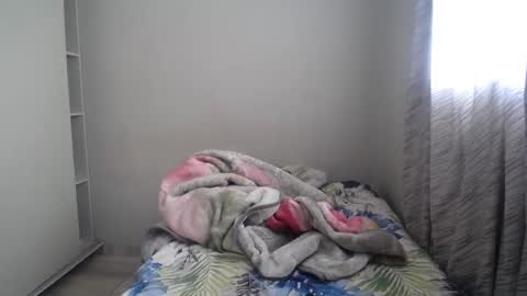 Snapshot of lolly_96 chatting on 10-21-25, 02:18 lolly_96 online show from 10-21-25, 02:18
