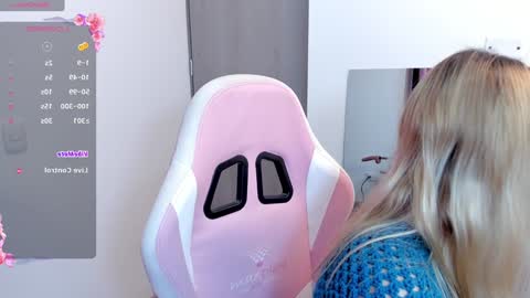 Snapshot of lolly_js_ chatting on 12-29-24, 12:41 Lolly online show from 12-29-24, 12:41