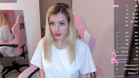 Snapshot of lolly_js_ chatting on 01-06-25, 06:58 Lolly online show from 01-06-25, 06:58