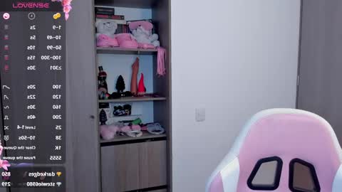 Snapshot of lolly_js_ chatting on 01-12-25, 06:49 Lolly online show from 01-12-25, 06:49