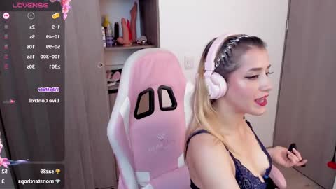 Snapshot of lolly_js_ chatting on 02-09-25, 01:55 Lolly online show from 02-09-25, 01:55