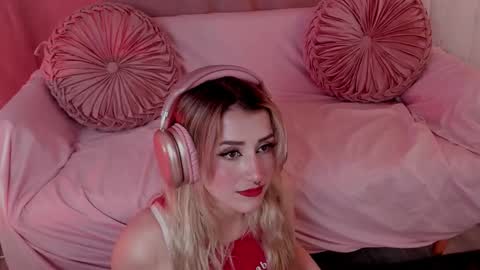 Snapshot of lolly_js_ chatting on 10-01-25, 04:29 Lolly online show from 10-01-25, 04:29