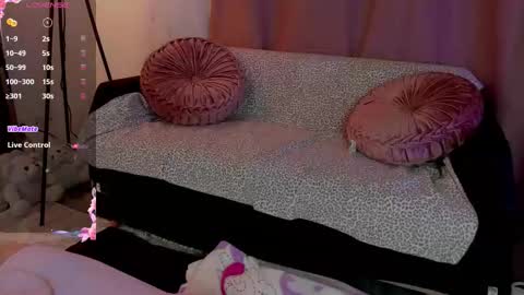 Snapshot of lolly_js_ chatting on 10-12-25, 01:59 Lolly online show from 10-12-25, 01:59