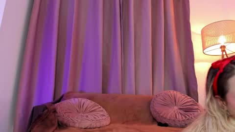 Lolly  online show from 05-17-26, 04:32
