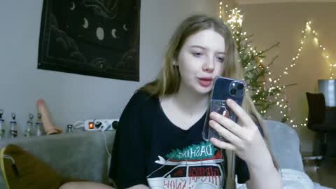 Lilly online show from 01-12-25, 07:32