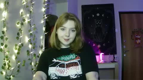 Lilly online show from 02-19-25, 04:00