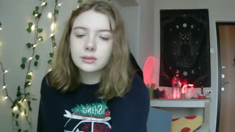 Lilly online show from 03-08-25, 01:03