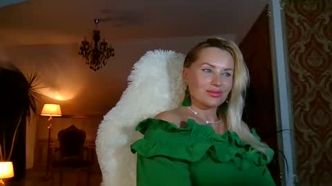 Snapshot of lollyta2023 chatting on 12-07-24, 02:46 Roxy online show from 12-07-24, 02:46