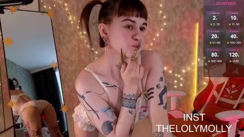 Snapshot of lolymolli chatting on 11-19-25, 10:04 Molli online show from 11-19-25, 10:04