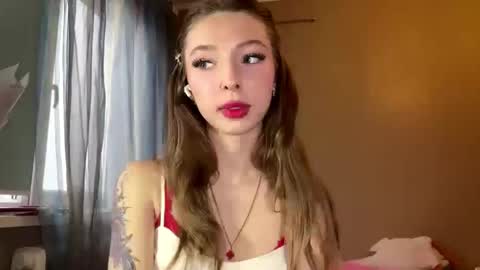 Lili online show from 03-15-26, 03:18