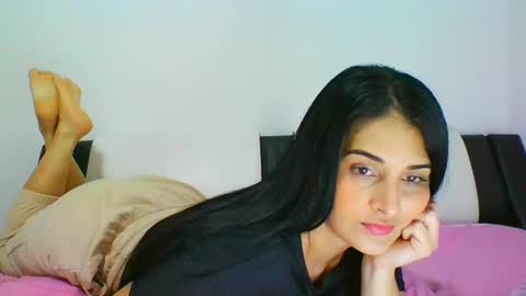 Snapshot of lomaslindosoyyo chatting on 02-08-25, 10:08 estehfania online show from 02-08-25, 10:08