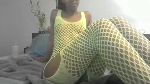 Snapshot of londonmariexxx chatting on 11-12-25, 11:14 LondonMariexxx online show from 11-12-25, 11:14