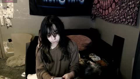 Snapshot of londonray chatting on 10-17-25, 07:00 londonray online show from 10-17-25, 07:00