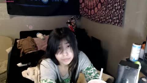 Snapshot of londonray chatting on 11-03-25, 04:03 londonray online show from 11-03-25, 04:03