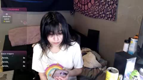 Snapshot of londonray chatting on 11-17-25, 06:19 londonray online show from 11-17-25, 06:19