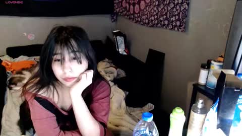 Snapshot of londonray chatting on 12-03-25, 03:25 londonray online show from 12-03-25, 03:25