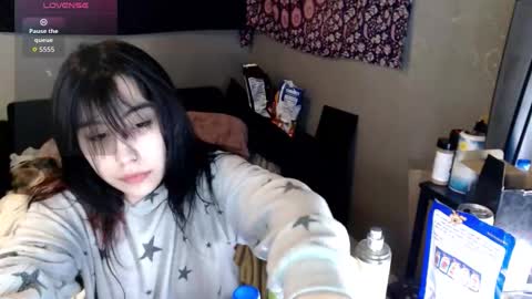 Snapshot of londonray chatting on 12-05-25, 04:54 londonray online show from 12-05-25, 04:54