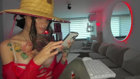 SABRINA online show from 01-13-25, 09:52