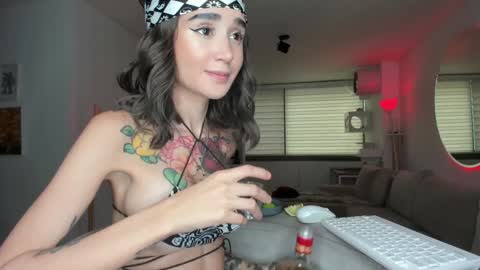 SABRINA online show from 02-02-25, 09:56