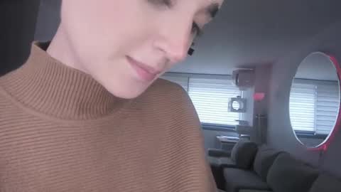 SABRINA online show from 02-10-25, 08:42