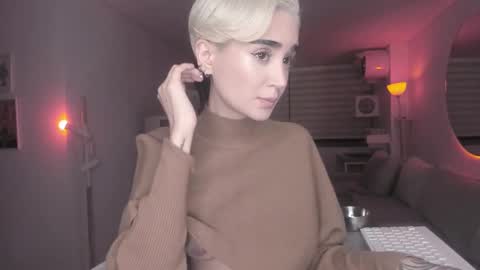 SABRINA online show from 02-10-25, 11:45