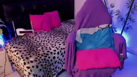 Jennifer  online show from 02-21-26, 06:42