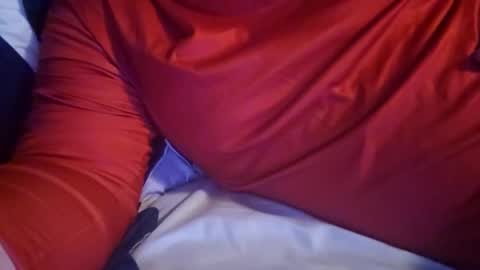 Snapshot of long101212 chatting on 02-06-25, 06:56 long101212 online show from 02-06-25, 06:56