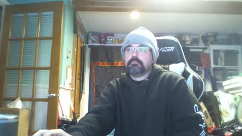 Snapshot of longandcut99 chatting on 12-19-25, 05:20 longandcut99 online show from 12-19-25, 05:20