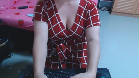 TOPwithEXTRABiG online show from 10-15-25, 03:23