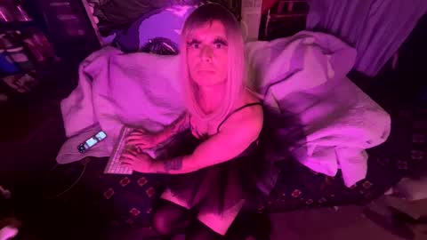 Snapshot of longbeachcd69 chatting on 01-10-25, 11:54 longbeachcd69 online show from 01-10-25, 11:54