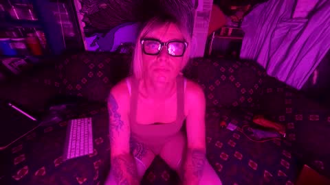 Snapshot of longbeachcd69 chatting on 01-24-25, 08:23 longbeachcd69 online show from 01-24-25, 08:23