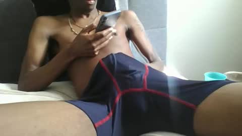 Snapshot of longjohnpurp29 chatting on 04-08-26, 01:22 how can i plz u online show from 04-08-26, 01:22