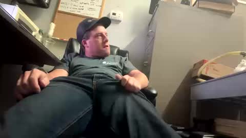 Snapshot of longjohnsilverskin chatting on 10-16-25, 12:17 longjohnsilverskin online show from 10-16-25, 12:17