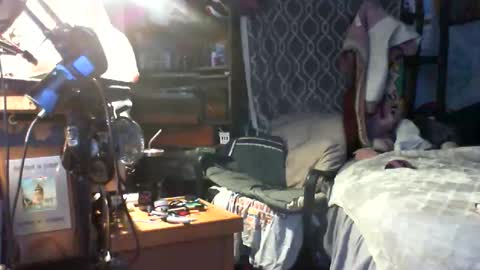 Snapshot of longloadedtx chatting on 10-25-25, 01:13 Mr. FogoDeChao online show from 10-25-25, 01:13