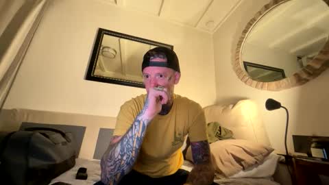 Snapshot of longwalksonthebeach69 chatting on 03-06-26, 08:11 longwalksonthebeach69 online show from 03-06-26, 08:11