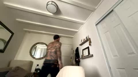 Snapshot of longwalksonthebeach69 chatting on 03-06-26, 10:28 longwalksonthebeach69 online show from 03-06-26, 10:28