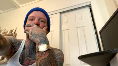 Snapshot of longwalksonthebeach69 chatting on 03-07-26, 09:23 longwalksonthebeach69 online show from 03-07-26, 09:23