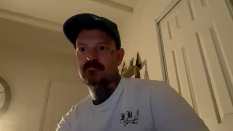 Snapshot of longwalksonthebeach69 chatting on 03-09-26, 10:52 longwalksonthebeach69 online show from 03-09-26, 10:52