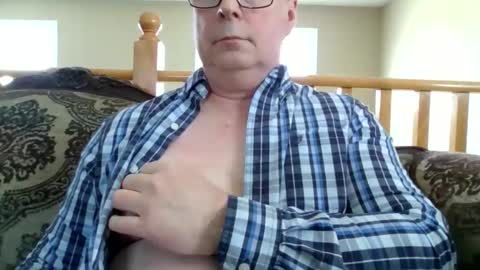 Snapshot of look823 chatting on 04-27-26, 06:06 look823 online show from 04-27-26, 06:06