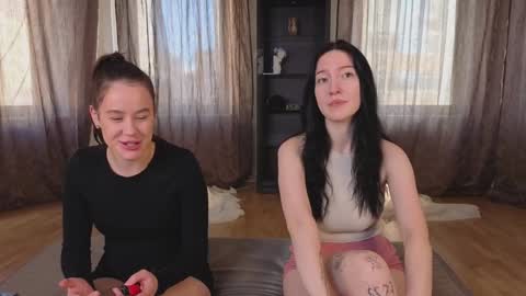 Snapshot of lookatmehabibi_ chatting on 09-18-25, 04:25 Adele Ellie and Lou Sally Dana and Bonnie online show from 09-18-25, 04:25