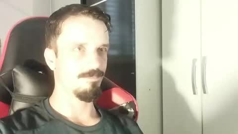 Lucas online show from 12-29-24, 01:38