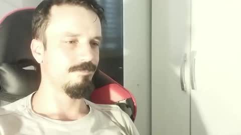 Lucas online show from 01-04-25, 02:04