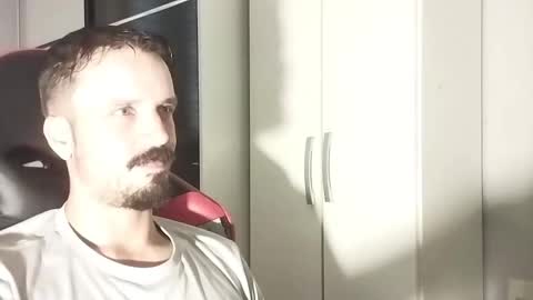 Lucas online show from 03-11-25, 12:39