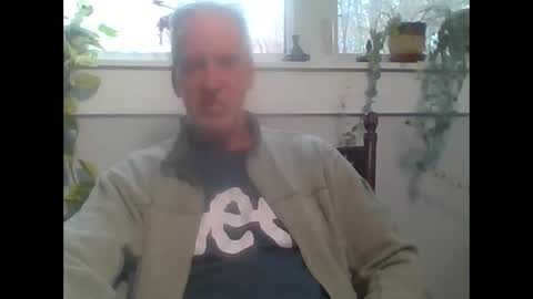 Snapshot of lookingforanopening chatting on 12-16-25, 03:39 lookingforanopening online show from 12-16-25, 03:39