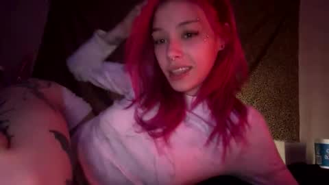 Snapshot of lookingforlona chatting on 12-01-25, 03:06 lookingforlona online show from 12-01-25, 03:06