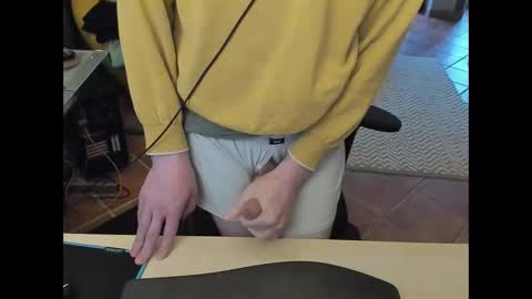 Snapshot of loomie chatting on 02-13-25, 07:45 loomie online show from 02-13-25, 07:45