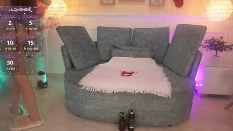 Loona Nyx online show from 12-18-25, 11:38