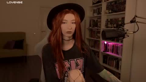 loony_moony online show from 07-27-26, 10:33